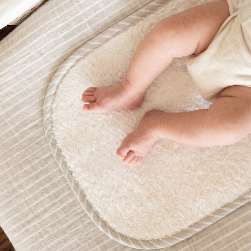 toalla funda cambiador bebe mueble rayas